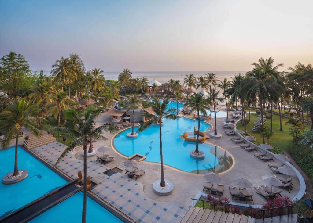 Hilton Hua Hin Resort & Spa – femstjerners hotell ved stranden i sentrum av Hua Hin