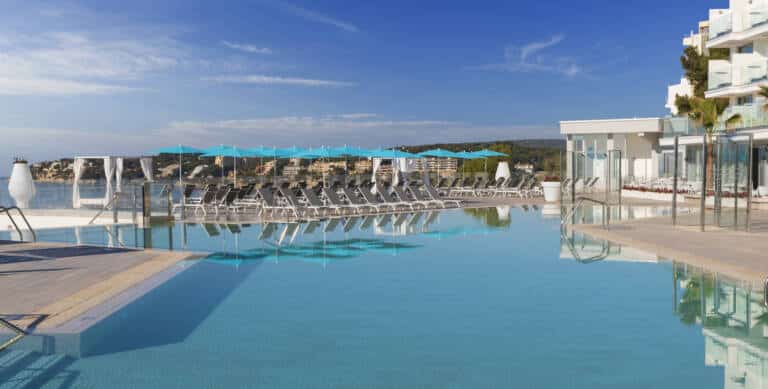 05 Pool view