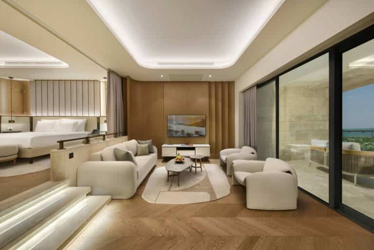 Regnum_The_Crown_Seascape_Suite (3)