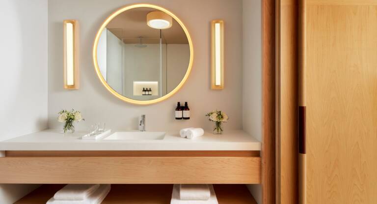 tivoli_estela_golf_lodges_porto_guest_room_premium_bathroom_1920x1037