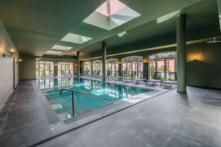 Piscina Interior (2)