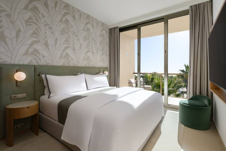 wi-faoaa-double-bedroom-32996_Classic-Hor