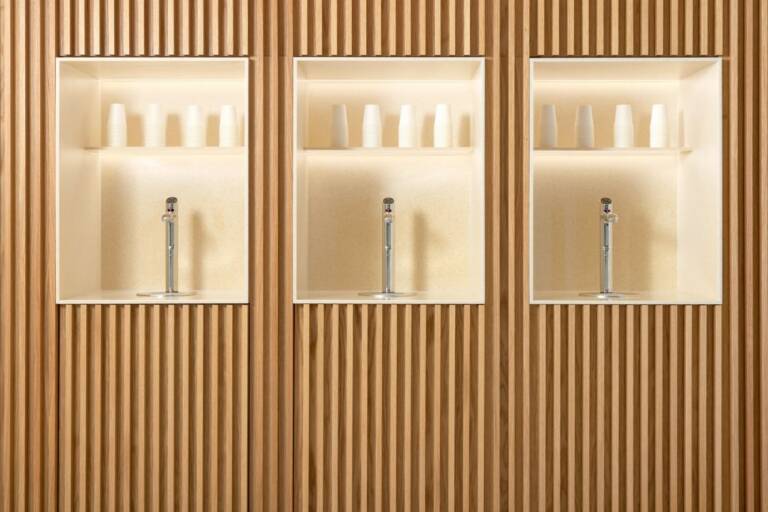 wi-faoaa-lobby-water-fountain-31586_Classic-Hor