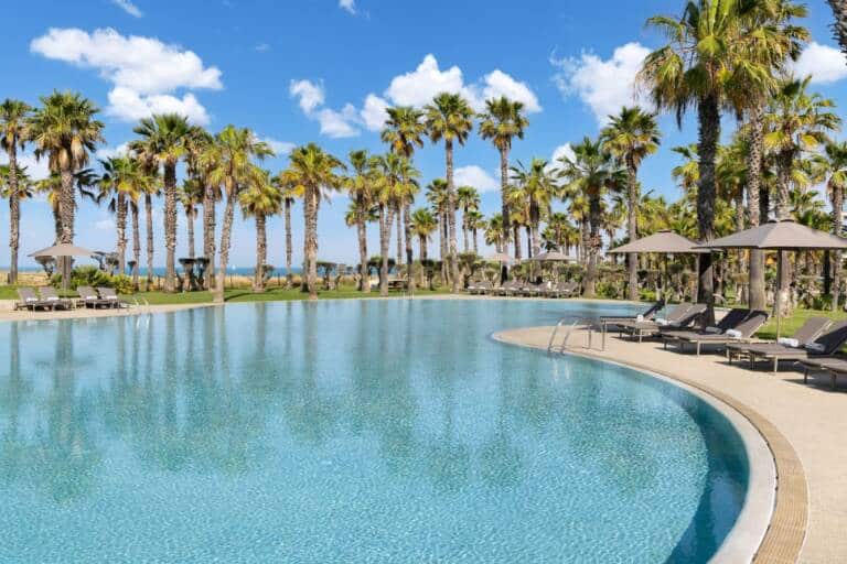 wi-faoaa-outdoor-pool-40024_Classic-Hor