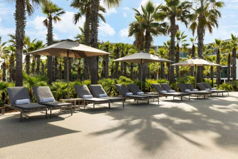 wi-faoaa-sunbed-area-12766_Classic-Hor